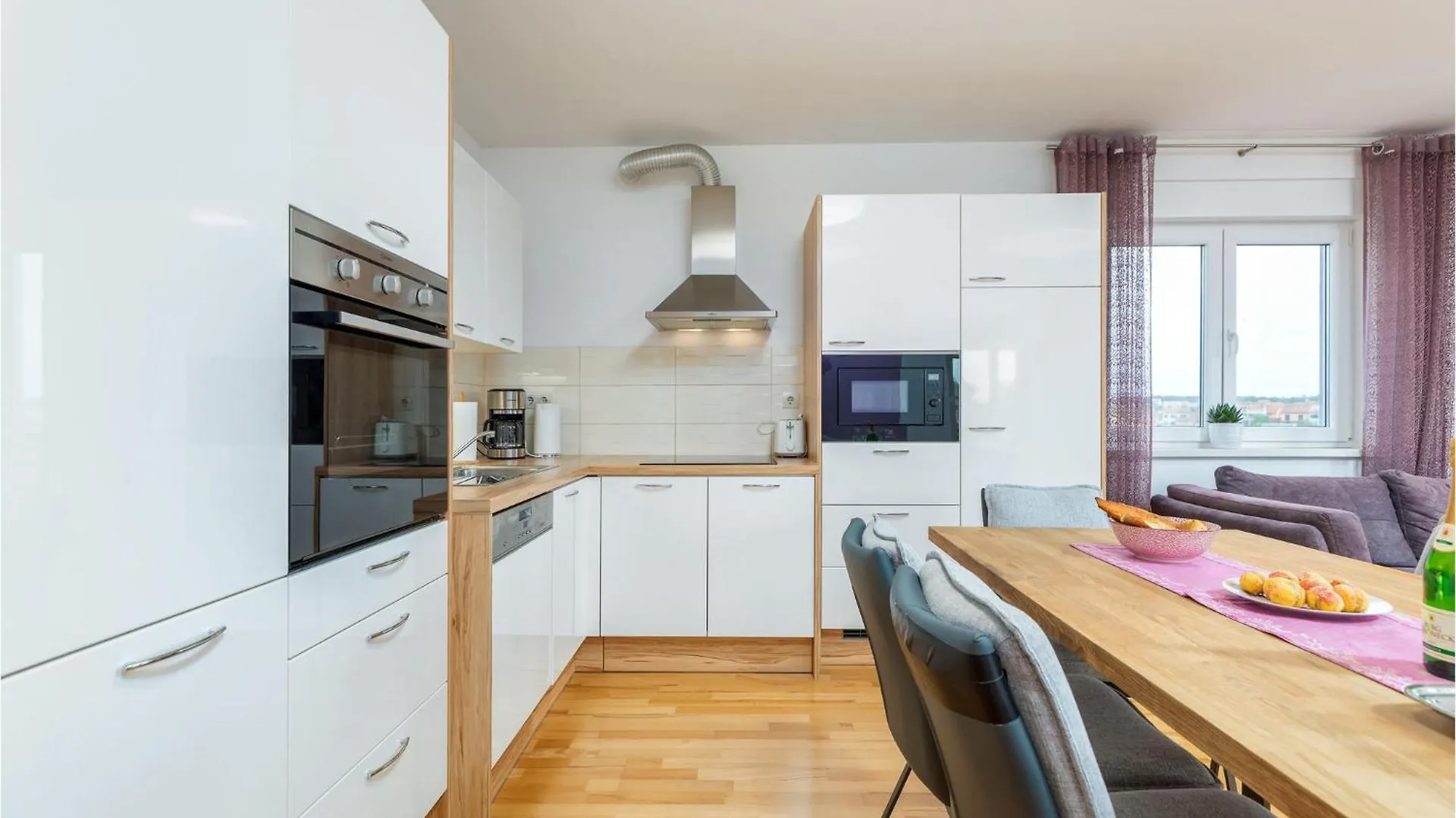 Lovely Apartment In Valbandon With Kitchen Fažana