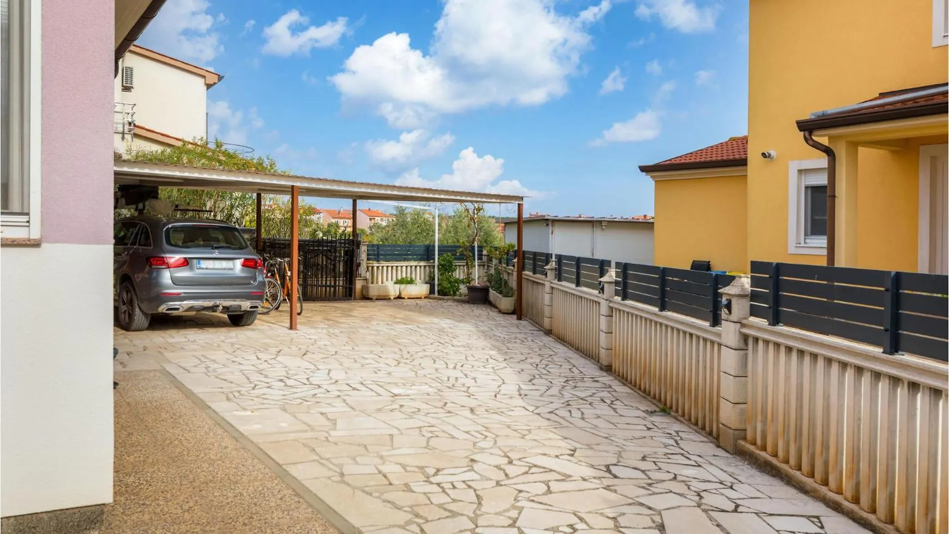 Lovely Apartment In Valbandon With Kitchen Fažana 0*,