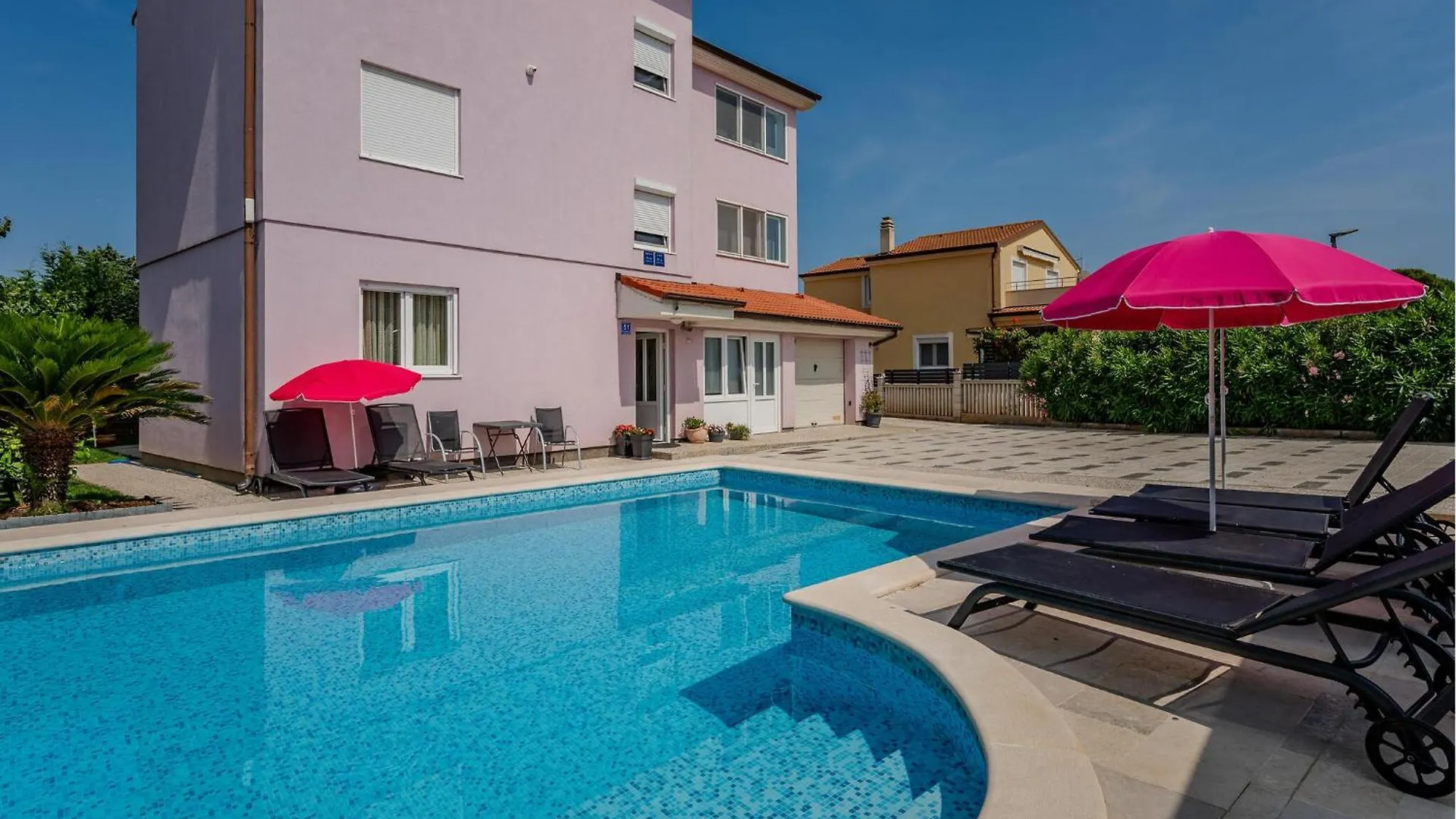 Lovely Apartment In Valbandon With Kitchen Fažana